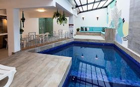 H Hotel  3*